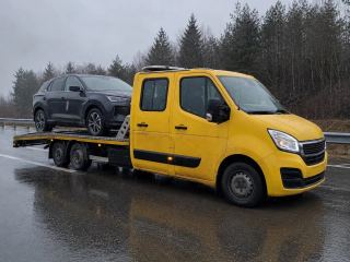 Holowanie SUV-a w deszczu – Gniezno